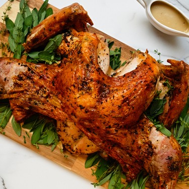 Easy Friendsgiving Recipes: Delicious Classics for a Fun Gathering