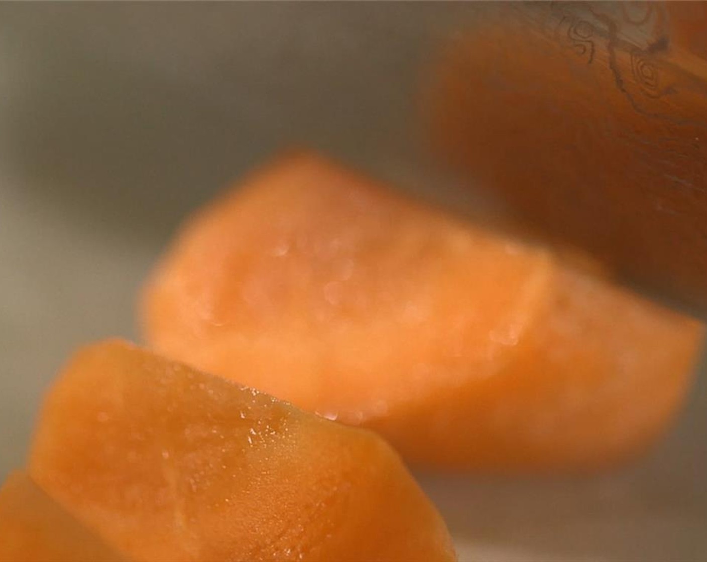 step 1 Peel and cut the Mountain Yam (1) into medium dice.