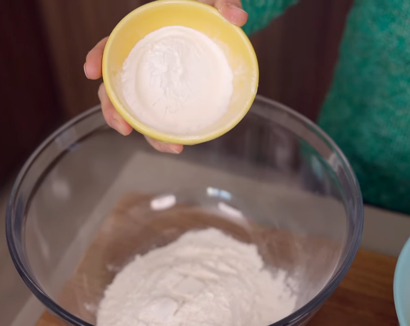 step 2 In a large bowl, combine Cassava Flour (1 cup), Tapioca Starch (1/2 cup), Baking Powder (2 tsp), Baking Soda (2 tsp), and Simply Organic Cinnamon, Ground (1 Tbsp).